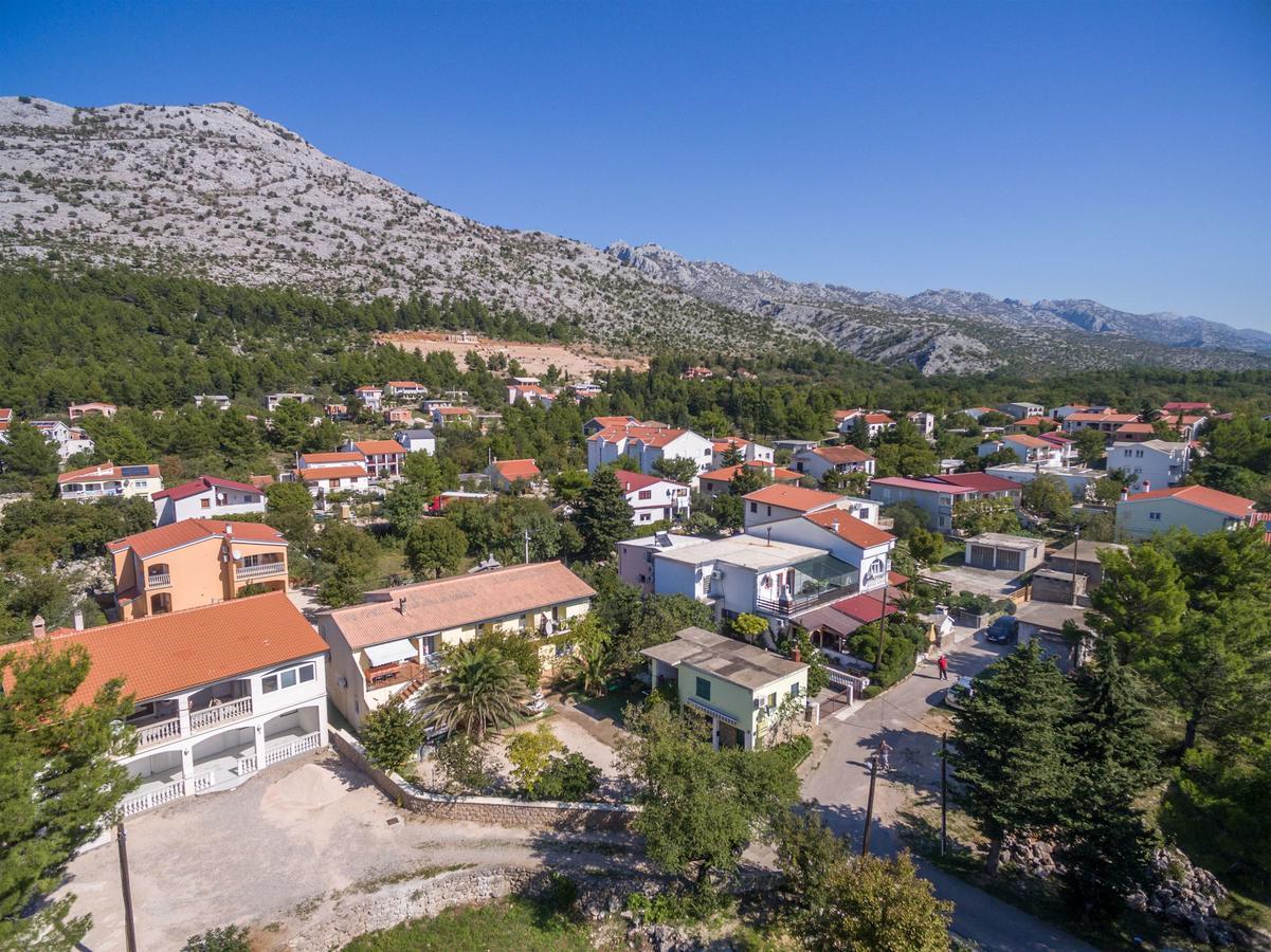 Apartments And Rooms Dragica Стариград-Паклениця Екстер'єр фото